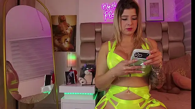 XXMILE online show from 18, 11, 2025