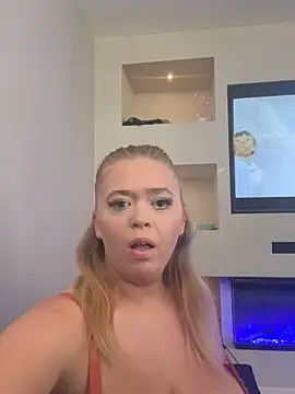 KaylaTrudi online show from 28, 9, 2025