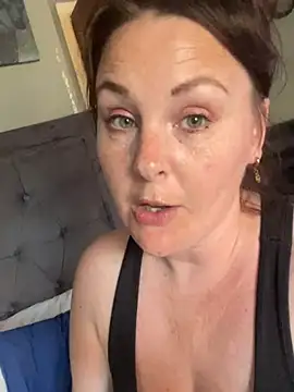 Snapshot of laceygreen chatting on 26, 6, 2026 laceygreen online show from 26, 6, 2026