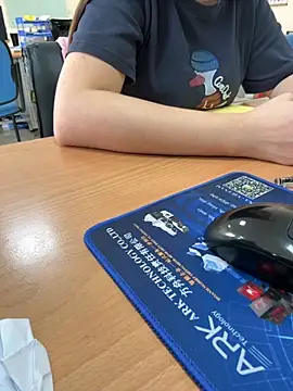 Snapshot of PhuongNhi21 chatting on 11, 10, 2025 PhuongNhi21 online show from 11, 10, 2025