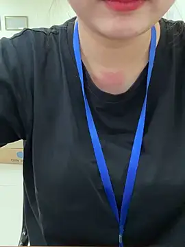 Snapshot of PhuongNhi21 chatting on 16, 10, 2025 PhuongNhi21 online show from 16, 10, 2025