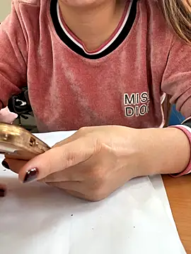 Snapshot of PhuongNhi21 chatting on 27, 11, 2025 PhuongNhi21 online show from 27, 11, 2025