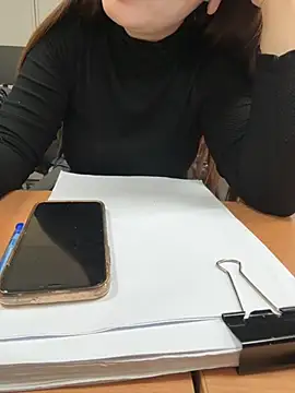 Snapshot of PhuongNhi21 chatting on 18, 11, 2025 PhuongNhi21 online show from 18, 11, 2025