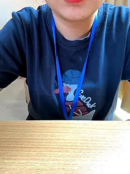 Snapshot of PhuongNhi21 chatting on 18, 10, 2025 PhuongNhi21 online show from 18, 10, 2025