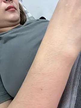 Snapshot of PhuongNhi21 chatting on 30, 10, 2025 PhuongNhi21 online show from 30, 10, 2025