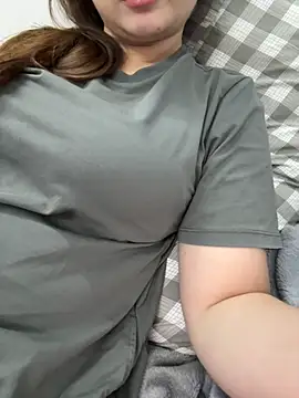 Snapshot of PhuongNhi21 chatting on 21, 10, 2025 PhuongNhi21 online show from 21, 10, 2025