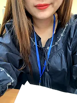 Snapshot of PhuongNhi21 chatting on 11, 11, 2025 PhuongNhi21 online show from 11, 11, 2025