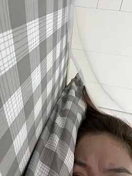 Snapshot of PhuongNhi21 chatting on 21, 10, 2025 PhuongNhi21 online show from 21, 10, 2025