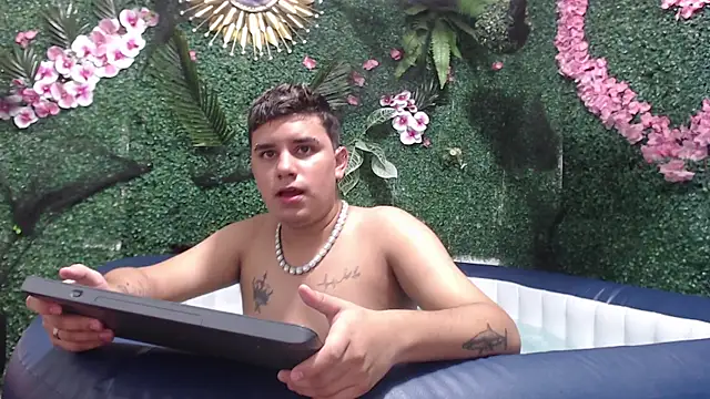 DavilANDkevin2 online show from 1, 11, 2025