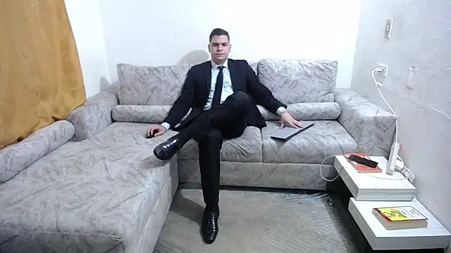 Victor Maitland online show from 12, 11, 2025