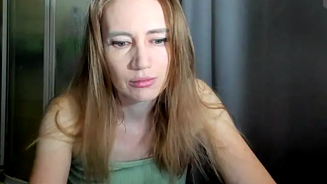 Snapshot of JessFoxxx chatting on 28, 5, 2026 JessFoxxx online show from 28, 5, 2026