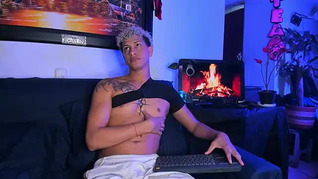 ECSTASYX2 2001 online show from 4, 3, 2026