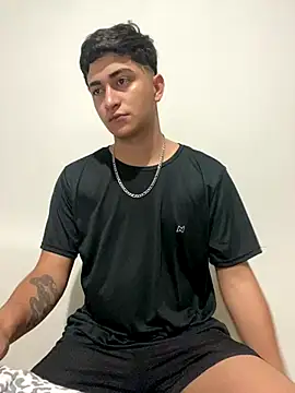 Tavinho067 online show from 10, 11, 2025