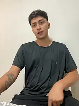 Tavinho067 online show from 28, 10, 2025