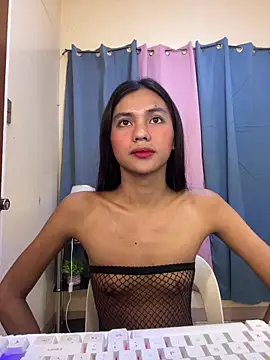 Ur latinahotpaprika online show from 23, 4, 2026