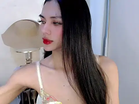 Ur latinahotpaprika online show from 23, 7, 2026