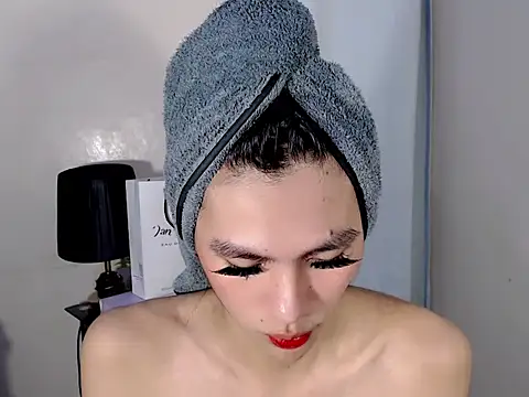 Ur latinahotpaprika online show from 30, 6, 2026