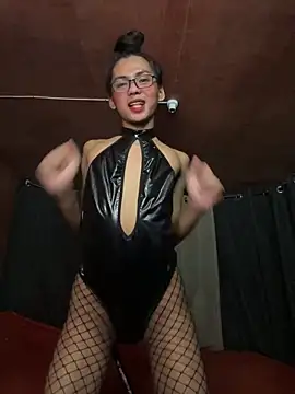 Ur latinahotpaprika online show from 18, 10, 2025