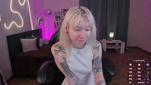 Snapshot of tattoo_art_baby chatting on 11, 5, 2026 tattoo art baby online show from 11, 5, 2026