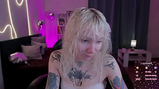 Snapshot of tattoo_art_baby chatting on 25, 5, 2026 tattoo art baby online show from 25, 5, 2026