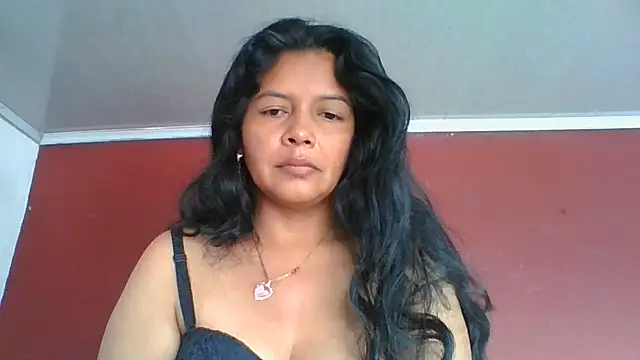 Snapshot of DianaOchoa_ chatting on 29, 6, 2026 DianaOchoa online show from 29, 6, 2026