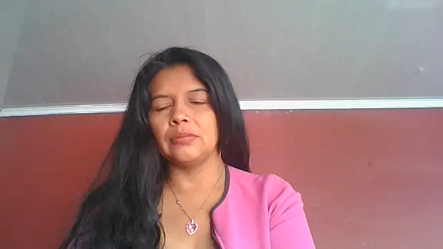 Snapshot of DianaOchoa_ chatting on 26, 6, 2026 DianaOchoa online show from 26, 6, 2026