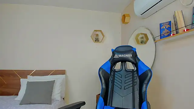 Keily-w online show from 23, 10, 2025