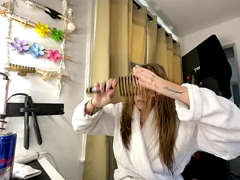 Snapshot of SofiaaBlackk chatting on 23, 10, 2025 SofiaaBlackk online show from 23, 10, 2025