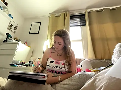 Snapshot of SofiaaBlackk chatting on 4, 11, 2025 SofiaaBlackk online show from 4, 11, 2025