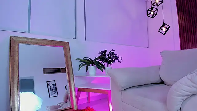 Nyxx Bierke online show from 5, 11, 2025