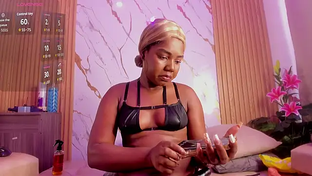 Eva Johnss online show from 3, 12, 2025