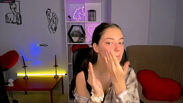 miki-niki online show from 11, 11, 2025