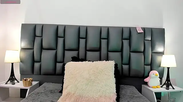 valeriasweet  online show from 2, 12, 2025