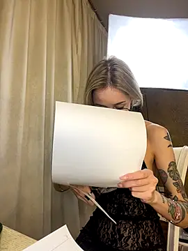 RosieBlossom online show from 13, 11, 2025