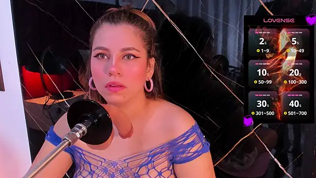 Snapshot of abby_blond_ chatting on 28, 11, 2025 abby blond online show from 28, 11, 2025