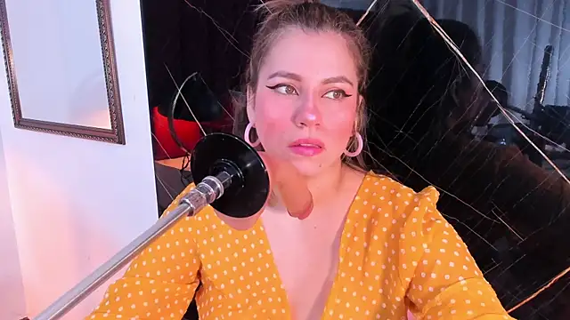 Snapshot of abby_blond_ chatting on 27, 11, 2025 abby blond online show from 27, 11, 2025