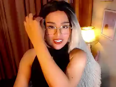 urmidnightcravingsxx online show from 14, 4, 2026