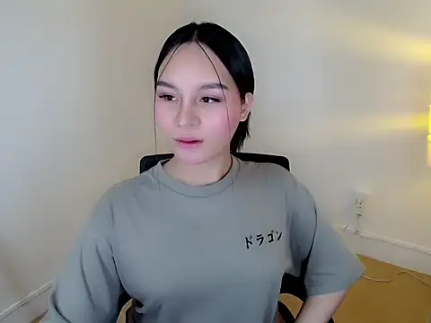 holly tabby online show from 11, 1, 2026