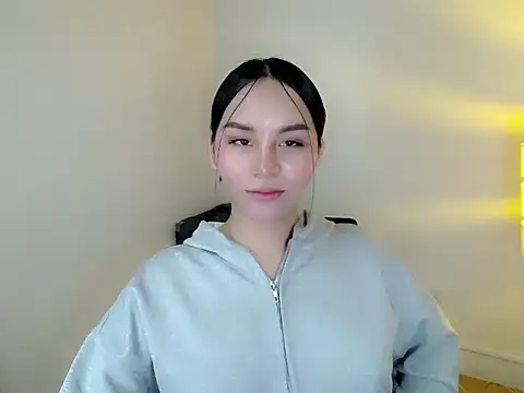 Snapshot of holly_tabby chatting on 24, 5, 2026 holly tabby online show from 24, 5, 2026