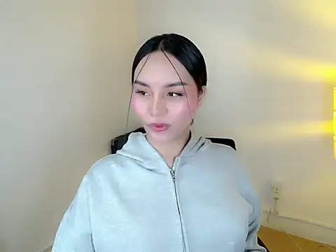 Snapshot of holly_tabby chatting on 22, 5, 2026 holly tabby online show from 22, 5, 2026