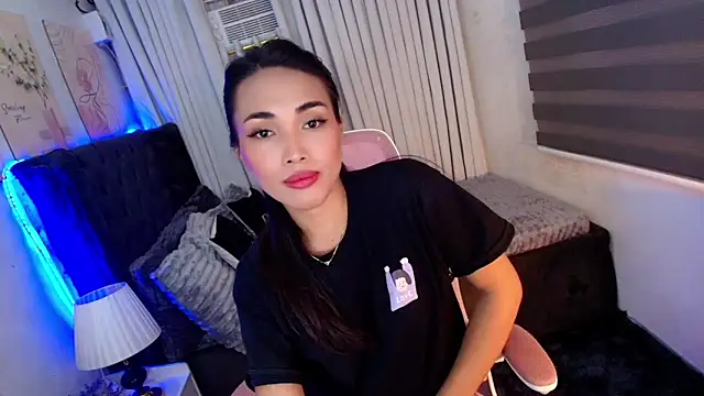 asian lucii online show from 10, 10, 2025