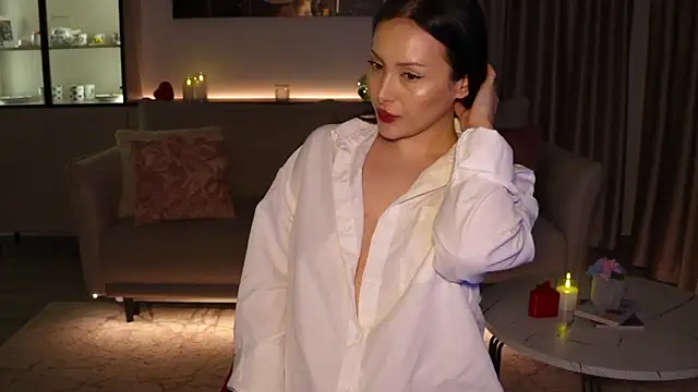 ArianaaSwift online show from 5, 3, 2026