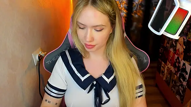 Snapshot of NicoleRiccii chatting on 30, 10, 2025 NicoleRiccii online show from 30, 10, 2025