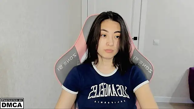 Snapshot of MeilideQian1 chatting on 18, 10, 2025 MeilideQian1 online show from 18, 10, 2025