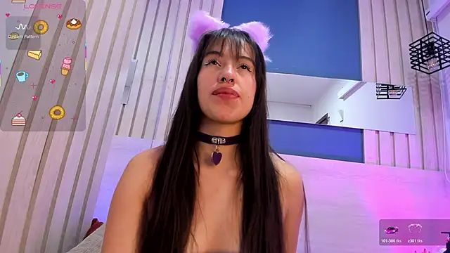 Snapshot of SofiCandy_ chatting on 25, 11, 2025 SofiCandy online show from 25, 11, 2025