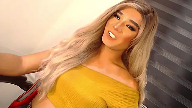 SissifyMeNow online show from 11, 11, 2025