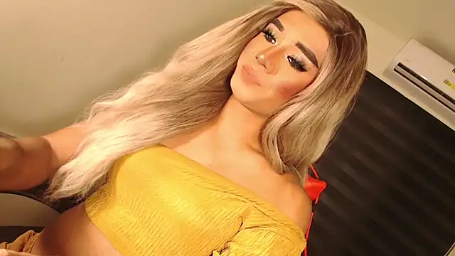 SissifyMeNow online show from 13, 10, 2025