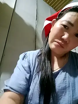 Snapshot of jienrrr chatting on 7, 5, 2026 jienrrr online show from 7, 5, 2026