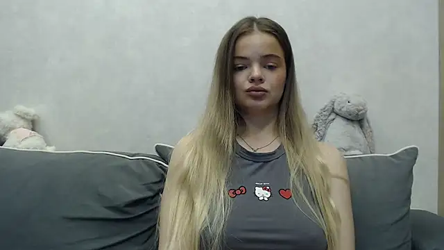 Snapshot of Sarah_keyy chatting on 19, 11, 2025 Sarah keyy online show from 19, 11, 2025