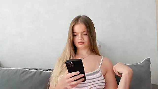 Snapshot of Sarah_keyy chatting on 31, 5, 2026 Sarah keyy online show from 31, 5, 2026